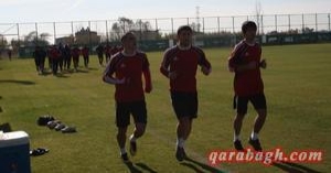 «Qarabağ» iki futbolçusunu MOİK-ə verdi