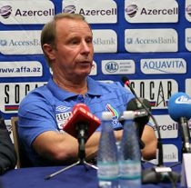 Foqts "Qarabağ"-"Neftçi" oyunu haqda danışdı