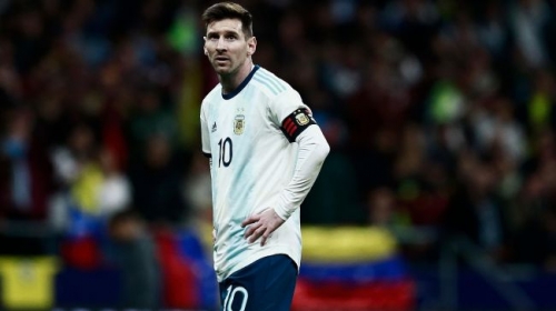 Messi ilk dəfə Argentina himnin oxudu