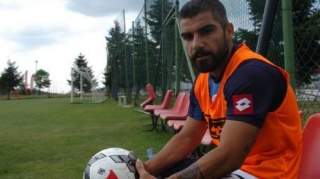 Türkiyəli futbolçu: 